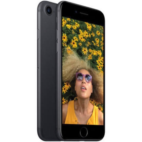 iPhone 7 Black 128GB - Picture 3 of 6